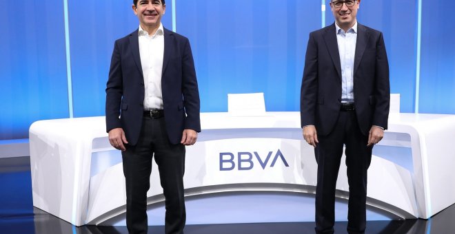 El presidente del BBVA deja la puerta abierta a una futura fusión con Sabadell: "Veremos qué nos depara el futuro"
