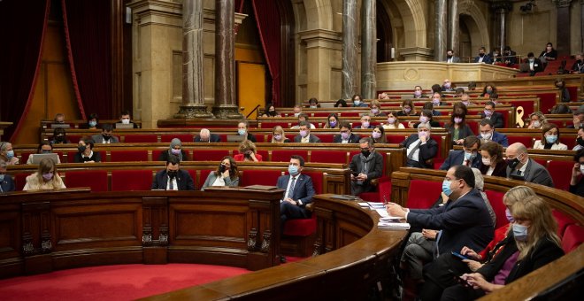 El Parlament da luz verde al presupuesto catalán con el aval de los comunes