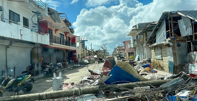 El tifón Rai deja 375 muertos y casi medio millón de personas desplazadas a su paso por Filipinas
