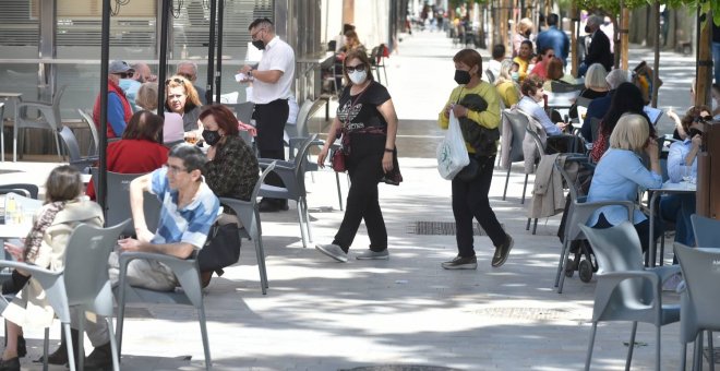 Coronavirus en España y en Europa, últimas noticias, en directo | Canarias recorta el cierre nocturno de los locales ante el avance de la pandemia