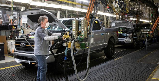 La subasta a la baja de derechos laborales en Ford