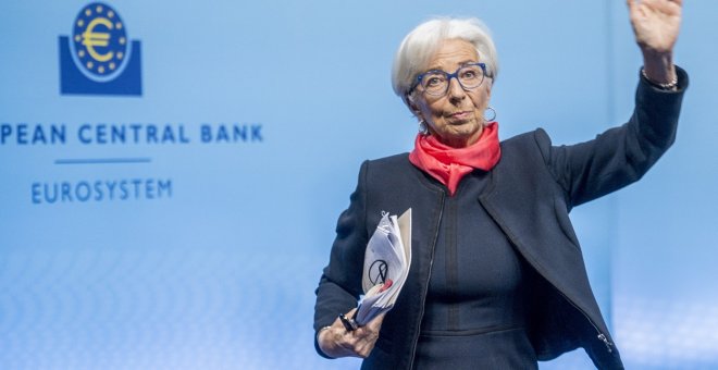 Lagarde advierte de que subir tipos con demasiada rapidez ahogaría la recuperación de la Eurozona