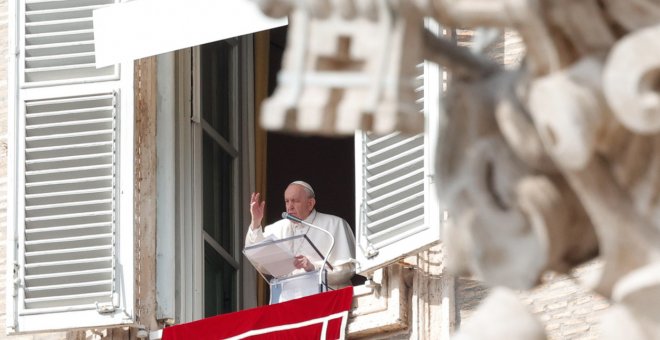 El papa reforma el órgano del Vaticano que juzga los delitos contra la fe para reforzar la lucha contra los abusos sexuales