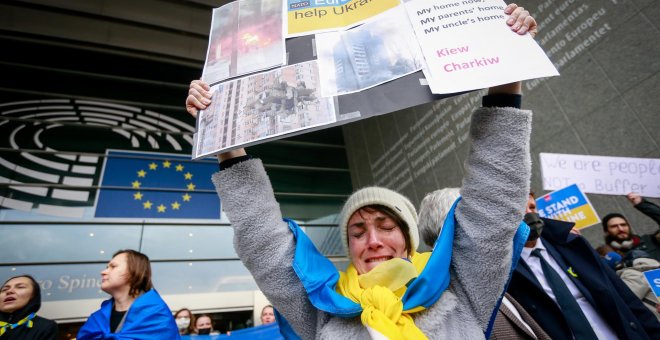 La UE endurece su discurso belicista y apuesta por el 'hard power' contra la agresión rusa en Ucrania