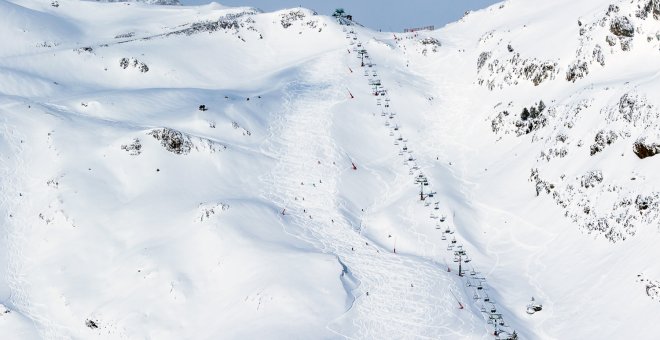 El cambio climático lleva al Pirineo al agotamiento de su modelo de turismo de nieve