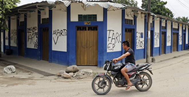 El Gobierno colombiano y las disidencias de las FARC se reúnen para "allanar el camino" hacia la paz