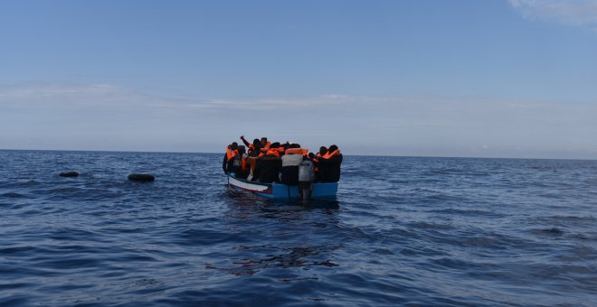 Mueren 44 personas en un naufragio cuando trataban de llegar a Canarias