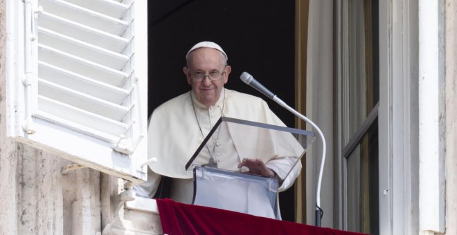 El papa anuncia el nombramiento de 21 cardenales, entre ellos el español Vérgez
