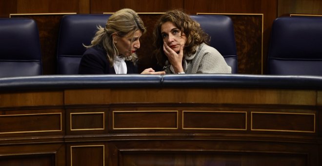 El récord de beneficios de la banca recrudece la batalla por los impuestos entre PSOE y Sumar