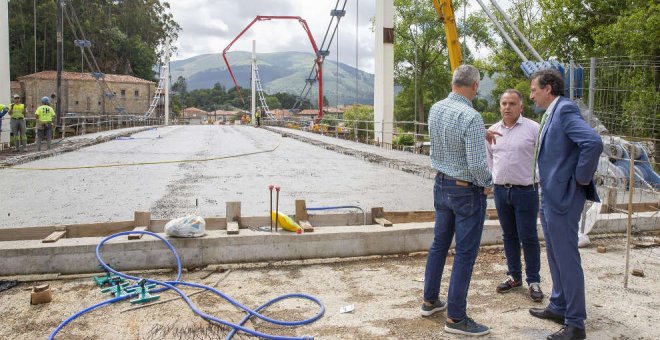 Avanzan los trabajos del nuevo puente de Virgen de la Peña, que concluirá en agosto