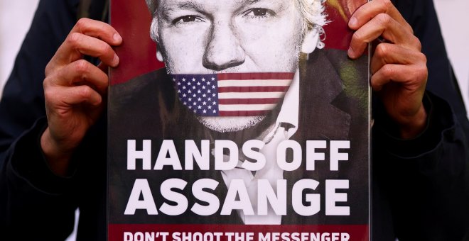 El Gobierno británico da luz verde a la extradición de Julian Assange a EEUU