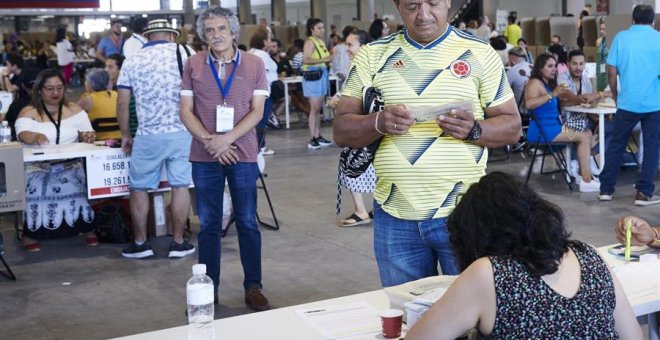 Alta participación y "normalidad" en las elecciones colombianas en Madrid