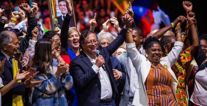 Colombianos residentes en Asturias celebran la victoria de Petro y Márquez
