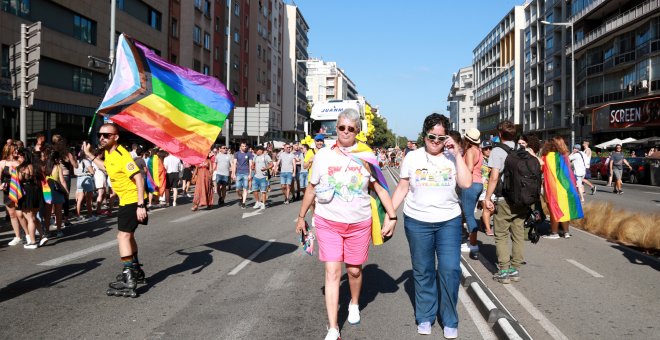 La Pride de Barcelona congrega una multitudinària i festiva desfilada en una edició dedicada a la visibilitat lèsbica
