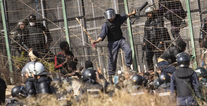 Solo la Unión Africana condena el "trato violento y degradante de Marruecos" a los migrantes en la valla de Melilla