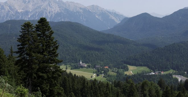 Al menos cinco muertos y ocho heridos por el desprendimiento de un glaciar en los Alpes italianos