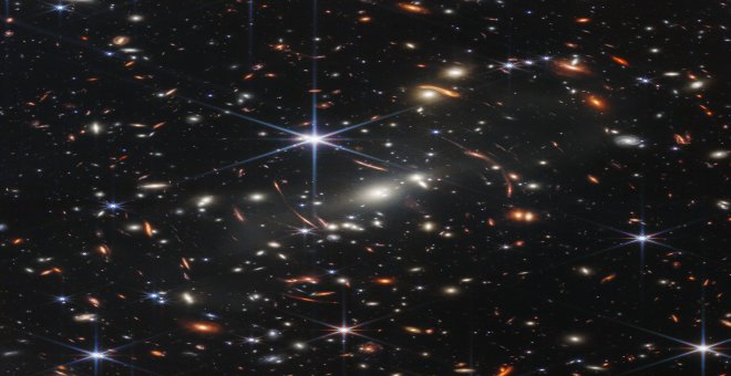 El telescopio James Webb obtiene la fotografía más profunda y nítida del universo hasta el momento