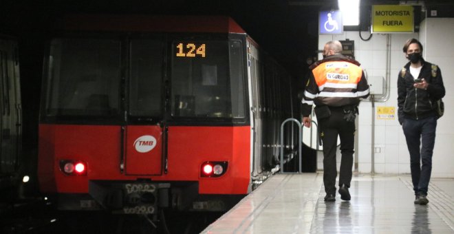 Mor una dona atropellada pel metro a Badalona al quedar atrapada entre l'andana i el comboi