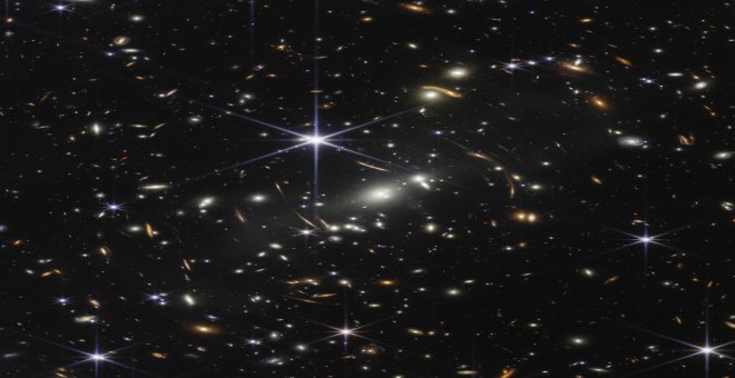 Las razones por las que el telescopio James Webb muestra las estrellas con ocho puntas