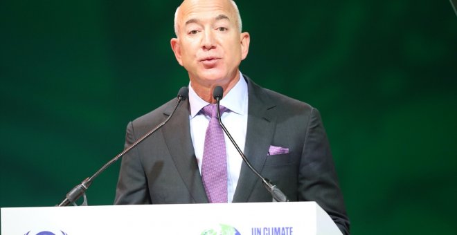Bezos proclama que donará gran parte de su fortuna mientras Amazon planea despedir a 10.000 trabajadores
