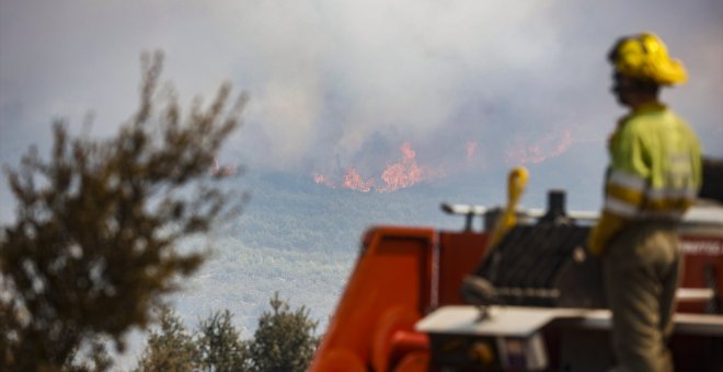 La extinción del incendio de Bejís evoluciona "favorablemente" aunque aún existe riesgo de nuevos rebrotes