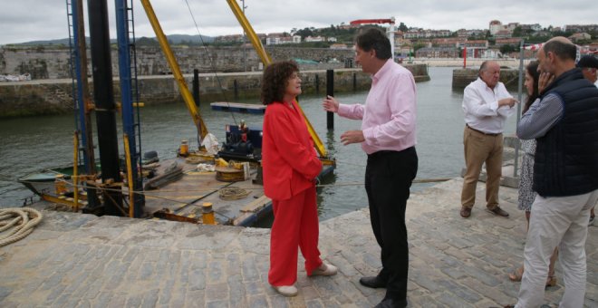 Las obras del puerto acabarán en septiembre con pantalanes para el acceso a embarcaciones