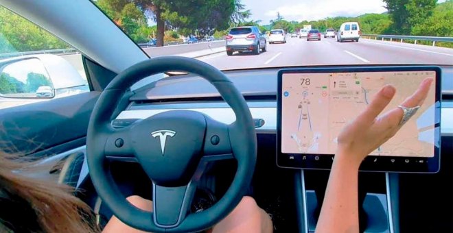 Un ejecutivo asegura que el Autopilot de Tesla evita 40 accidentes cada día