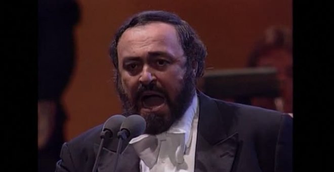 Pavarotti tiene su estrella en Hollywood 15 años después de su muerte