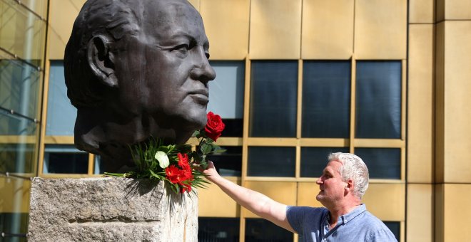 Occidente se despide de Gorbachov y Rusia le homenajea con frialdad