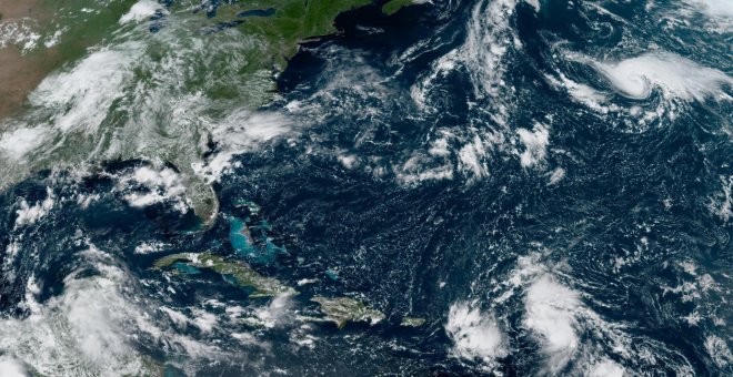Las tormentas Earl y Danielle se fortalecen en la cuenca atlántica