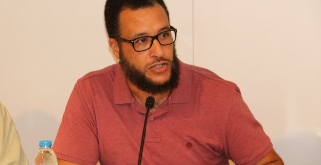 Mobilització davant la detenció de l'activista Mohamed Said Badaoui, que s'enfronta a l'expulsió