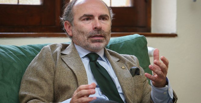 El rector de la Universidad de Oviedo estalla contra el "chantaje" y los "insultos" de Canteli