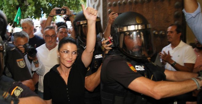Una nueva polémica salpica al Foro para la Concordia Civil tras el escrache a Olona en la Universidad de Granada