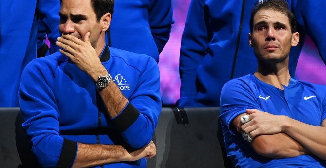 "Los dioses también lloran": el emotivo adiós de Federer, que se despide entre lágrimas del tenis con un último partido contra Nadal