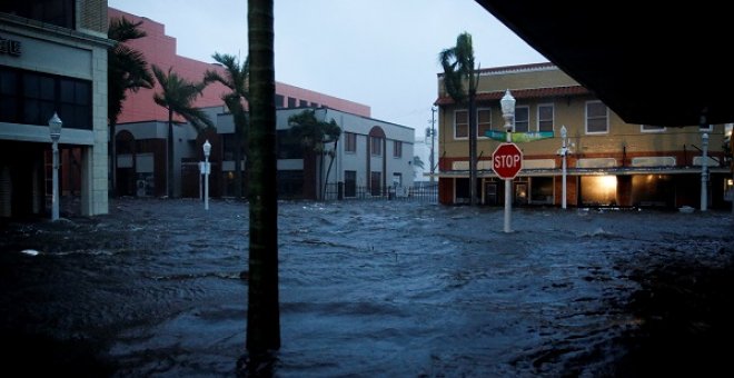 El huracán 'Ian' deja un rastro de destrucción a su paso por Florida