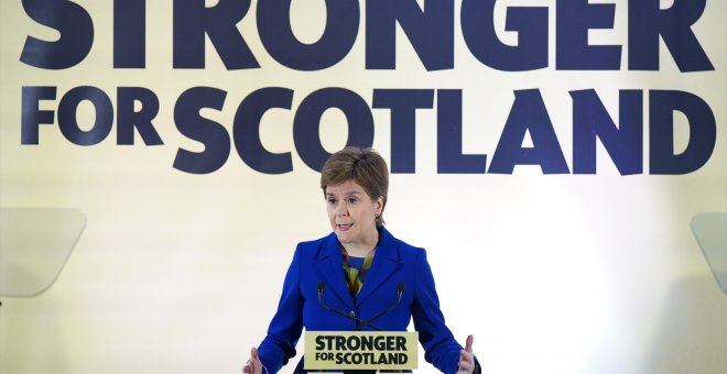 Nicola Sturgeon dimiteix com a primera ministra d'Escòcia