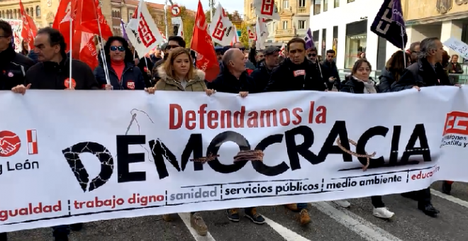 Sigue en directo la manifestación por la democracia y contra Vox en Castilla y León