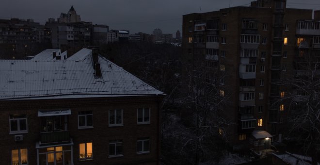 La Administración militar de Kiev anuncia que la mayor parte de los residentes vuelven a tener luz y agua