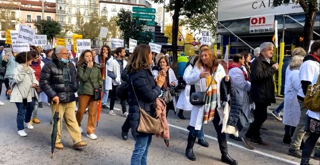 Los sanitarios en huelga celebran que el Colegio de Médicos de Madrid recule y proponga que Ayuso invierta en Sanidad