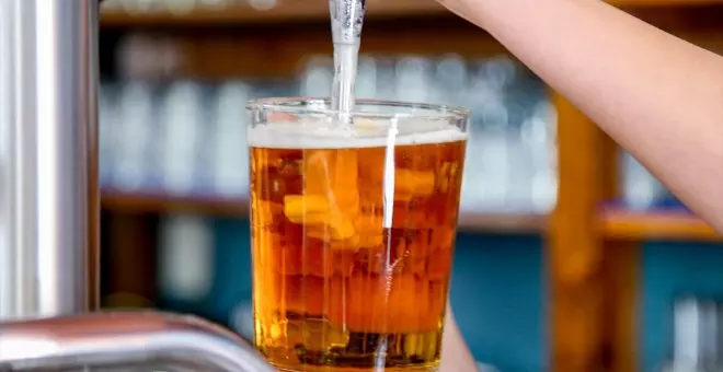 Un investigador, sobre el alcohol: "Consumimos por diversión la misma sustancia que usamos para matar bacterias y virus"