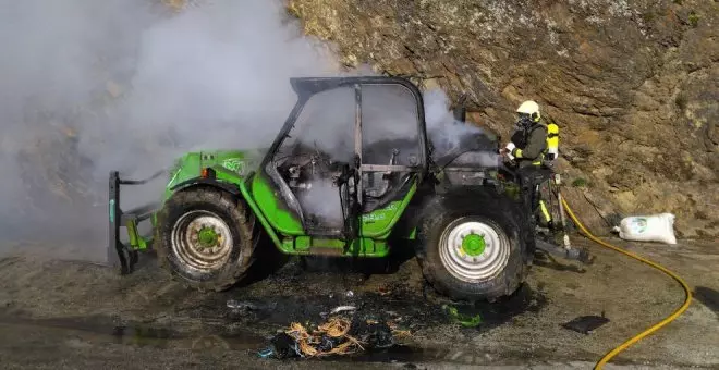 Se incendia un tractor en Caloca pero sin causar heridos