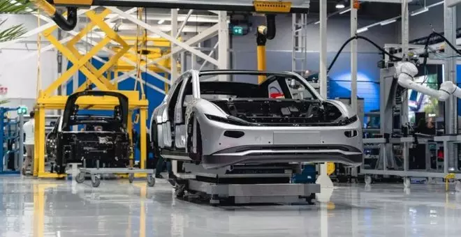 Lightyear detiene la producción de su primer coche solar para avanzar en su modelo asequible