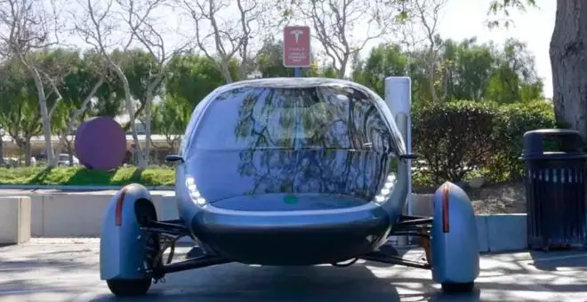 Aptera rectifica: su coche eléctrico y solar se podrá recargar en los supercargadores de Tesla