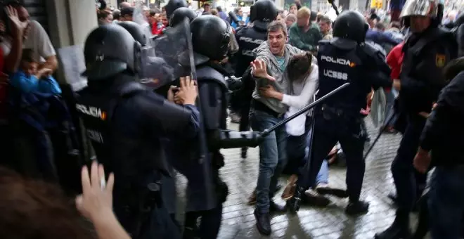 Una quarantena de policies nacionals seran jutjats per les càrregues de l'1-O a Barcelona