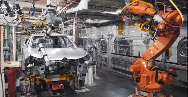 Hay un fabricante que ha producido más de 100.000 coches eléctricos en España en 2022