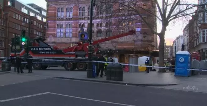 Un hombre muere aplastado por un inodoro público de Londres
