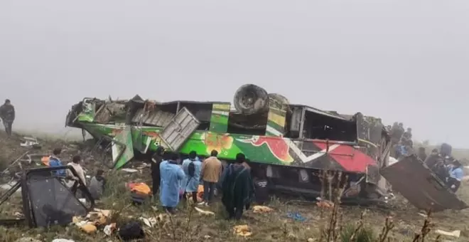 Al menos 20 muertos en el norte de Perú al caer un autobús por un precipicio