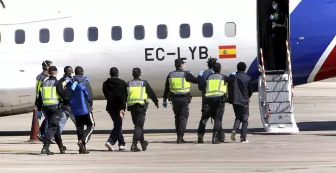 España reanuda las deportaciones de migrantes a Senegal con un vuelo Madrid-Dakar