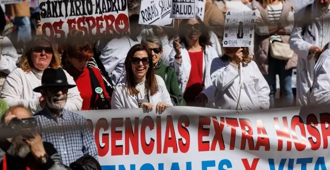 La Marea Blanca sale a la calle en Madrid en defensa de la sanidad pública y contra los recortes