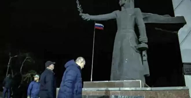 Putin visita Mariúpol en su primer viaje al Donbás